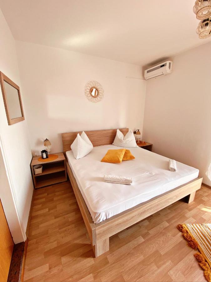 Hotel The Manzoni Family 5 à Punat Extérieur photo